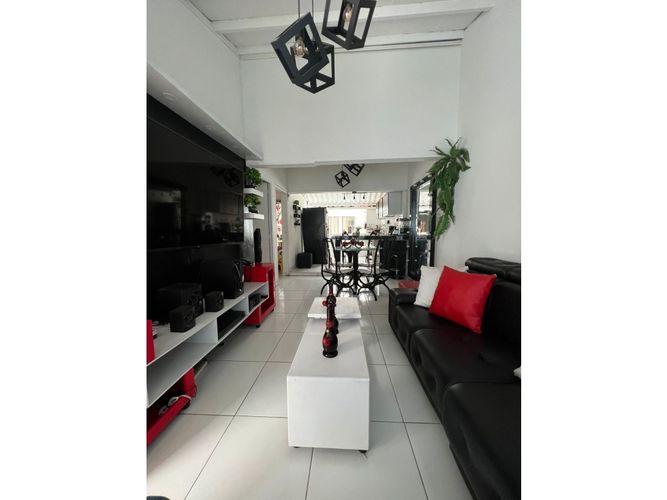 Casa de 5 alcobas en venta en La Selva, Cali, 375 m² · foto 17 de 24