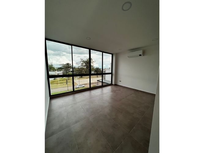 Casa de 7 alcobas en venta en Las Mercedes, Jamundí, 350 m² · foto 23 de 24
