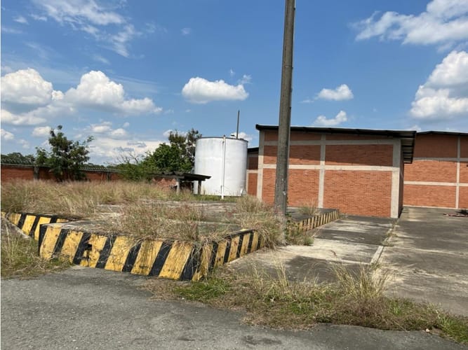 Bodega en venta en Zona Industrial, Yumbo, 2282 m² · foto 7 de 23