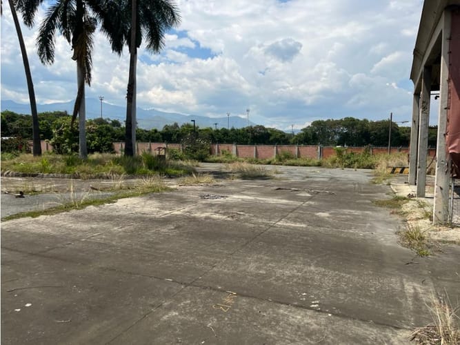 Bodega en venta en Zona Industrial, Yumbo, 2282 m² · foto 8 de 23