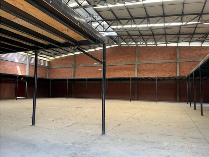 Bodega en venta en Zona Industrial, Yumbo, 2282 m² · foto 20 de 23