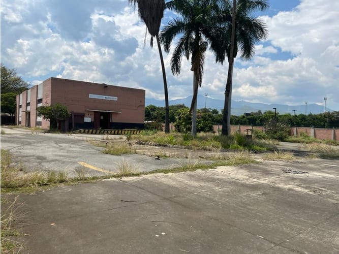 Bodega en venta en Zona Industrial, Yumbo, 2282 m² · foto 21 de 23