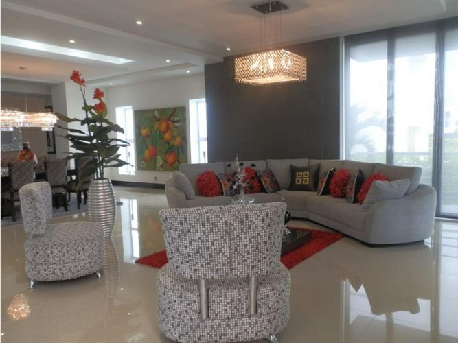 Casa de 3 alcobas en venta en Pance, Cali, 857 m² · foto 2 de 16