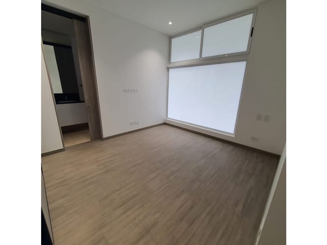 Apartamento de 4 alcobas en venta en Bellavista, Cali, 165 m² · foto 16 de 24