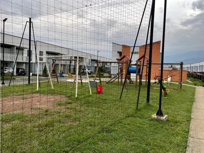 Casa de 4 alcobas en venta en Cn. Sol De La Arboleda, Jamundí, 300 m² · foto 11 de 24