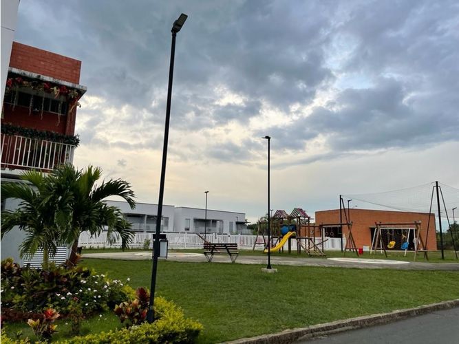 Casa de 4 alcobas en venta en Cn. Sol De La Arboleda, Jamundí, 300 m² · foto 13 de 24