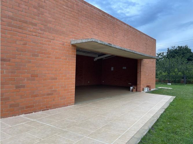 Casa de 4 alcobas en venta en Cn. Sol De La Arboleda, Jamundí, 300 m² · foto 14 de 24