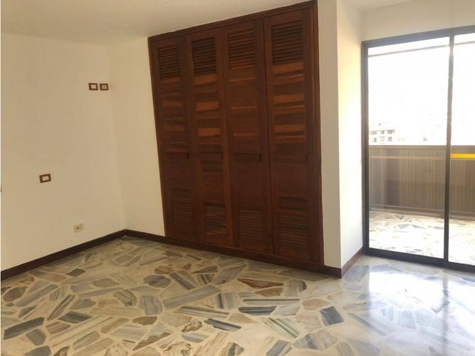 Apartamento de 5 alcobas en venta en Santa Teresita, Cali, 400 m² · foto 6 de 23