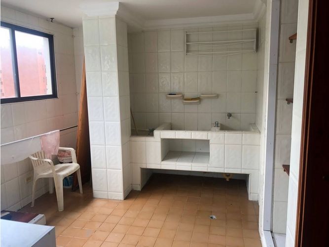 Apartamento de 5 alcobas en venta en Santa Teresita, Cali, 400 m² · foto 11 de 23