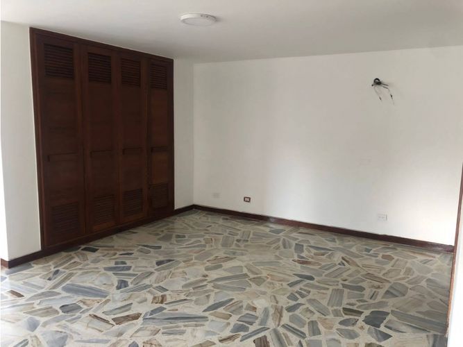 Apartamento de 5 alcobas en venta en Santa Teresita, Cali, 400 m² · foto 13 de 23
