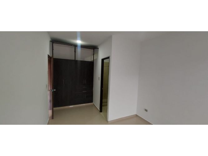 Casa de 6 alcobas en venta en Porerito, Jamundí, 282 m² · foto 3 de 24