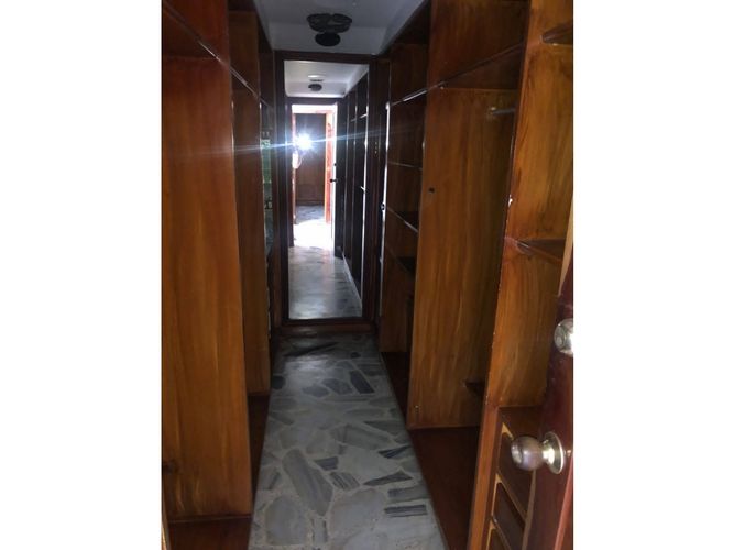 Apartamento de 5 alcobas en venta en Santa Teresita, Cali, 400 m² · foto 18 de 23