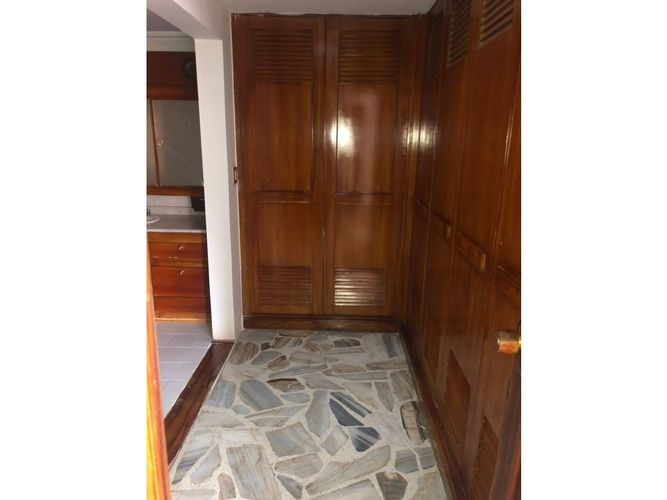 Apartamento de 5 alcobas en venta en Santa Teresita, Cali, 400 m² · foto 19 de 23