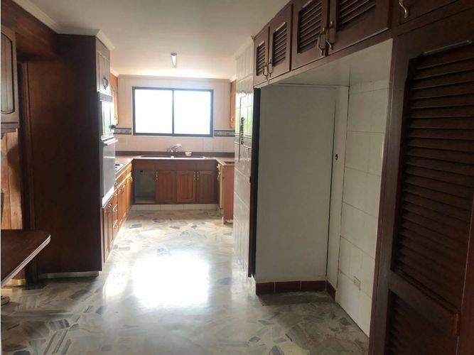 Apartamento de 5 alcobas en venta en Santa Teresita, Cali, 400 m² · foto 21 de 23