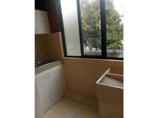 Edificio en venta en El Dorado, Cali, 920 m² · foto 8 de 17