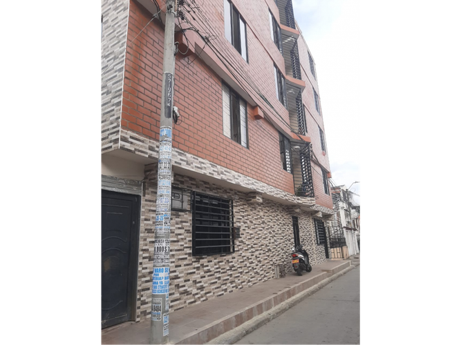 Edificio en venta en El Dorado, Cali, 920 m² · foto 13 de 17