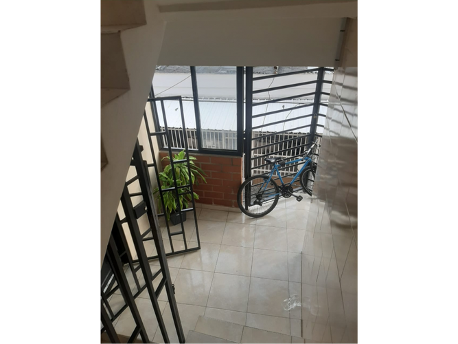 Edificio en venta en El Dorado, Cali, 920 m² · foto 14 de 17