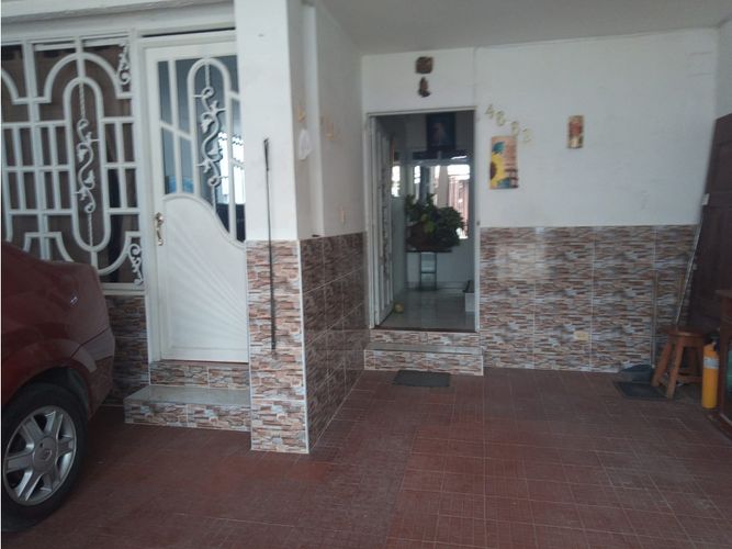 Casa de 5 alcobas en venta en Departamental, Cali, 260 m² · foto 3 de 19