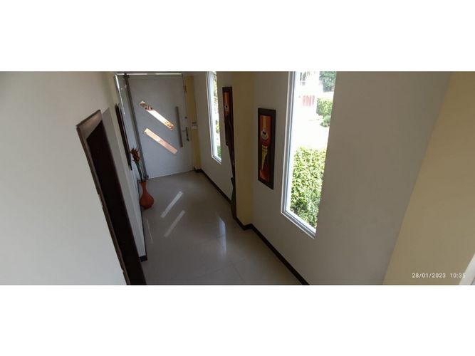Casa de 6 alcobas en venta en Porerito, Jamundí, 290 m² · foto 2 de 24