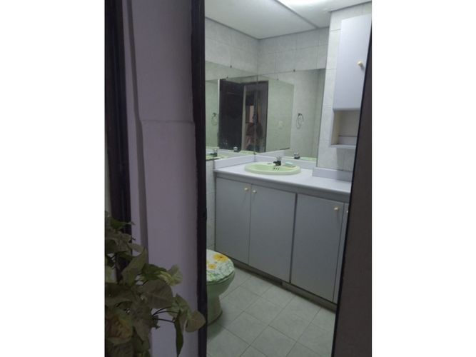 Casa de 5 alcobas en venta en Departamental, Cali, 260 m² · foto 5 de 19