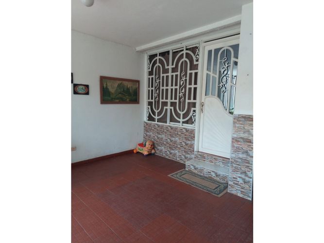 Casa de 5 alcobas en venta en Departamental, Cali, 260 m² · foto 9 de 19