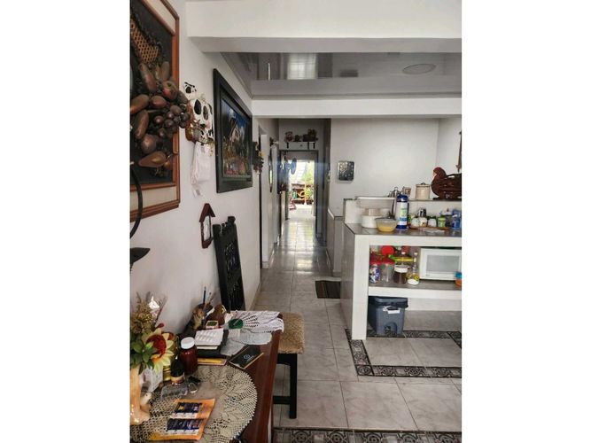 Casa de 5 alcobas en venta en Departamental, Cali, 260 m² · foto 15 de 19