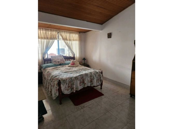 Casa de 5 alcobas en venta en Departamental, Cali, 260 m² · foto 16 de 19