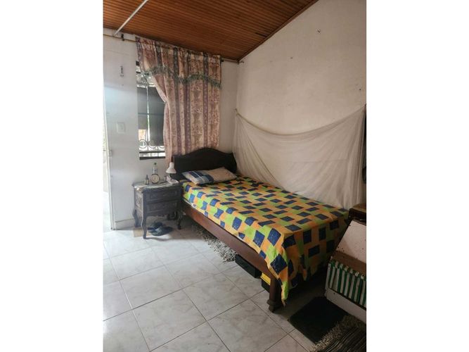 Casa de 5 alcobas en venta en Departamental, Cali, 260 m² · foto 18 de 19