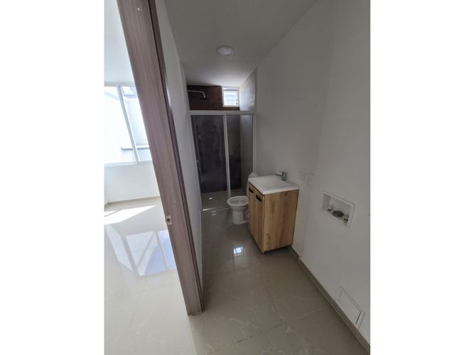 Edificio en venta en El Ingenio, Cali, 1000 m² · foto 6 de 12