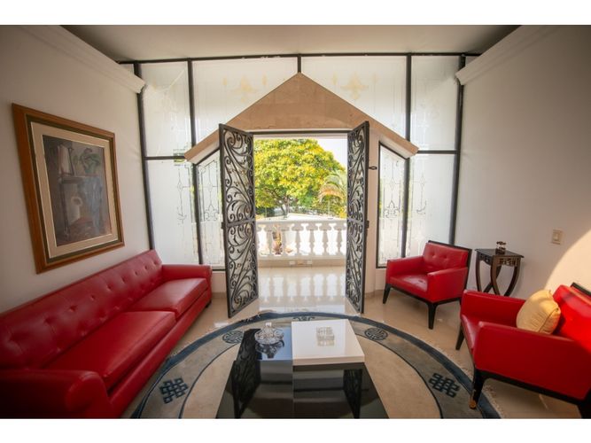 Casa de 8 alcobas en venta en Ciudad Jardin, Cali, 600 m² · foto 5 de 10
