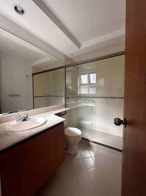 Apartamento de 3 alcobas en venta en El Diamante No. 2, Medellín, 114 m² · foto 13 de 16