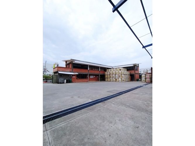 Bodega en venta en Zona Industrial, Cali, 350 m² · foto 4 de 16
