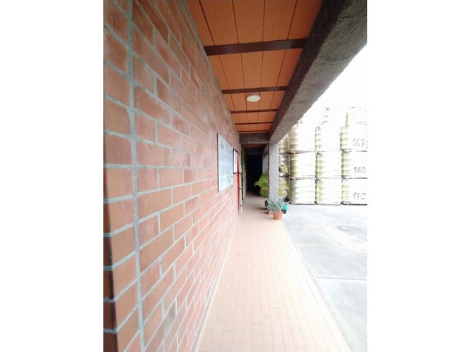Bodega en venta en Zona Industrial, Cali, 350 m² · foto 6 de 16