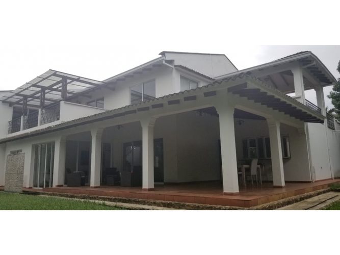 Casa de 6 alcobas en venta en Pance Alto, Cali, 450 m² · foto 5 de 9
