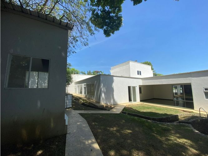 Casa de 8 alcobas en venta en Pance, Cali, 1100 m² · foto 3 de 21