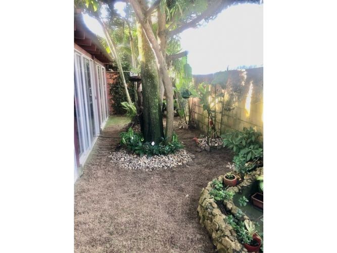 Casa de 3 alcobas en venta en El Castillo, Jamundí, 253 m² · foto 5 de 24