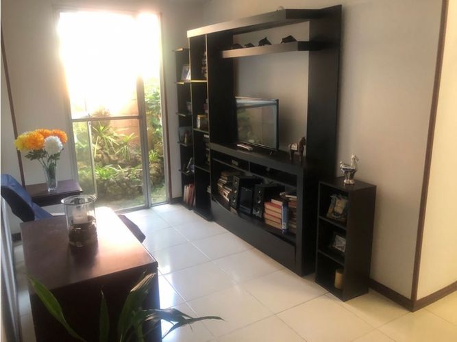 Casa de 3 alcobas en venta en El Castillo, Jamundí, 253 m² · foto 13 de 24