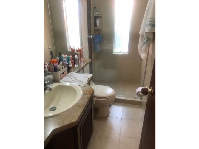 Casa de 3 alcobas en venta en El Castillo, Jamundí, 253 m² · foto 20 de 24