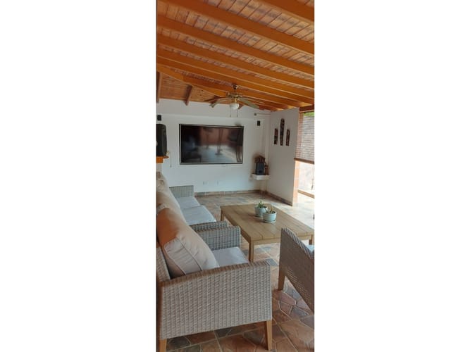 Casa de 6 alcobas en venta en El Castillo, Jamundí, 310 m² · foto 19 de 24