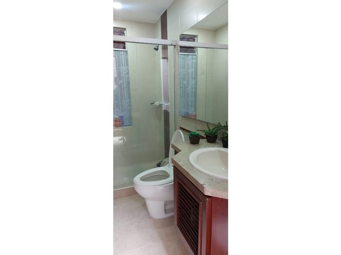 Casa de 6 alcobas en venta en El Castillo, Jamundí, 310 m² · foto 21 de 24