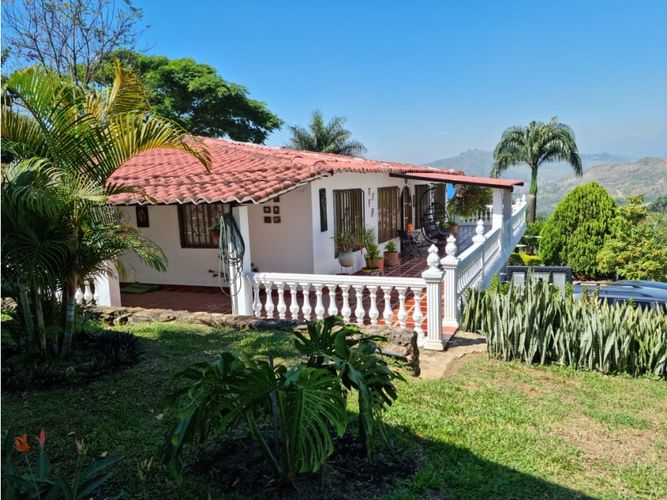 Casa de 5 alcobas en venta en Campo Alegre, Cali, 600 m² · foto 2 de 22
