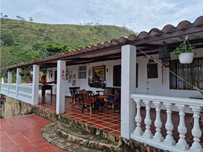 Casa de 5 alcobas en venta en Campo Alegre, Cali, 600 m² · foto 4 de 22