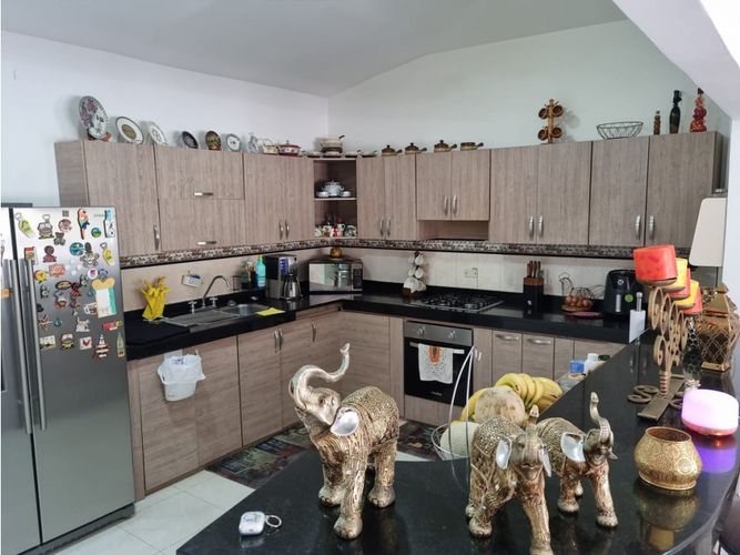Casa de 5 alcobas en venta en Campo Alegre, Cali, 600 m² · foto 11 de 22