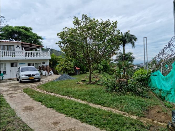Casa de 5 alcobas en venta en Campo Alegre, Cali, 600 m² · foto 15 de 22