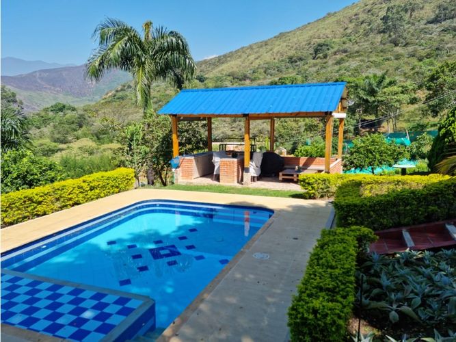 Casa de 5 alcobas en venta en Campo Alegre, Cali, 600 m² · foto 22 de 22