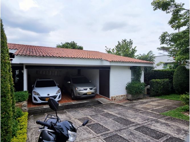 Casa de 6 alcobas en venta en La Buitrera, Cali, 250 m² · foto 3 de 24