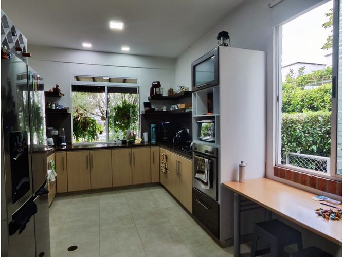 Casa de 6 alcobas en venta en La Buitrera, Cali, 250 m² · foto 17 de 24