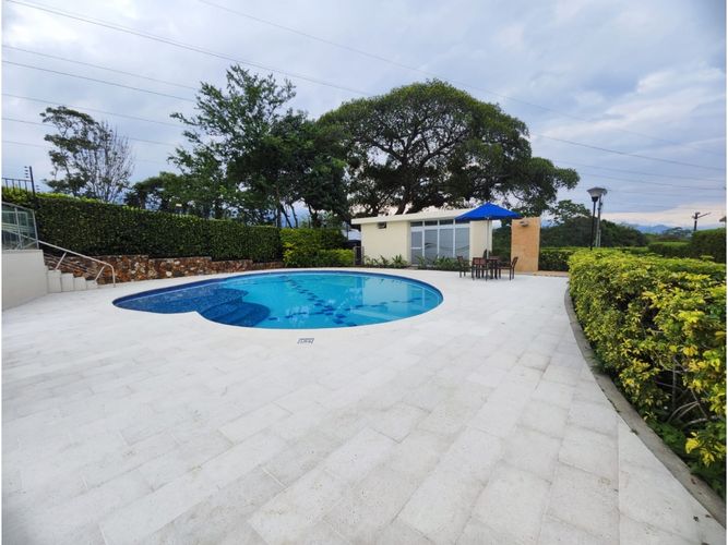 Casa de 6 alcobas en venta en La Buitrera, Cali, 250 m² · foto 24 de 24
