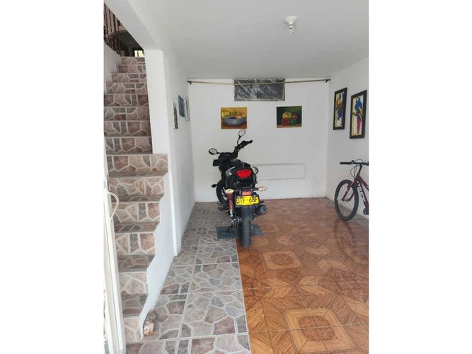 Casa de 5 alcobas en venta en Sesquicentenario, Palmira, 300 m² · foto 10 de 24