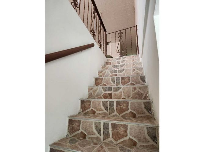 Casa de 5 alcobas en venta en Sesquicentenario, Palmira, 300 m² · foto 11 de 24